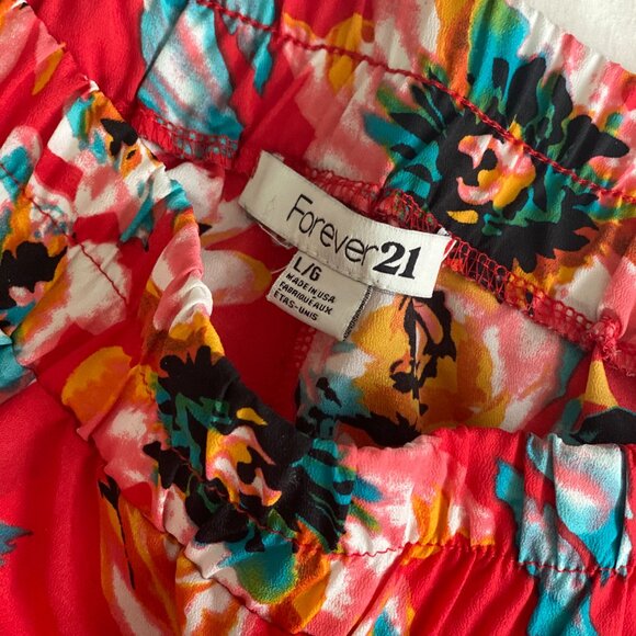 Forever 21 Dolphin Hem Contrast Stitch Floral Shorts - Picture 2 of 4